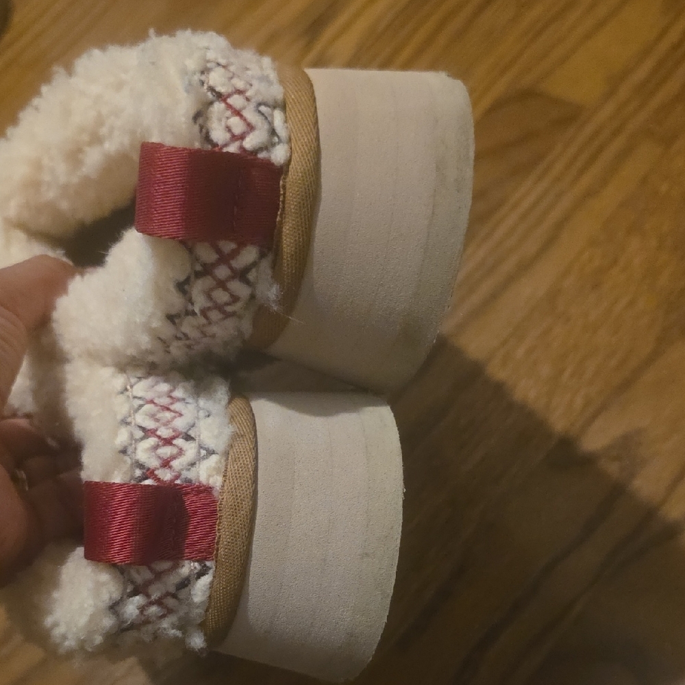 UGG Cream and Red Shearling Mules - Picture 4 of 5